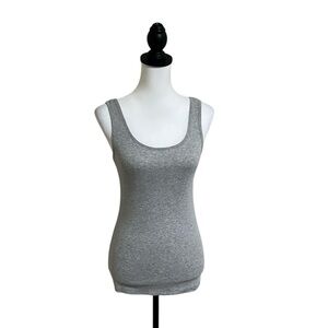 ⭐️Mossimo Women’s Gray Tee size M⭐️